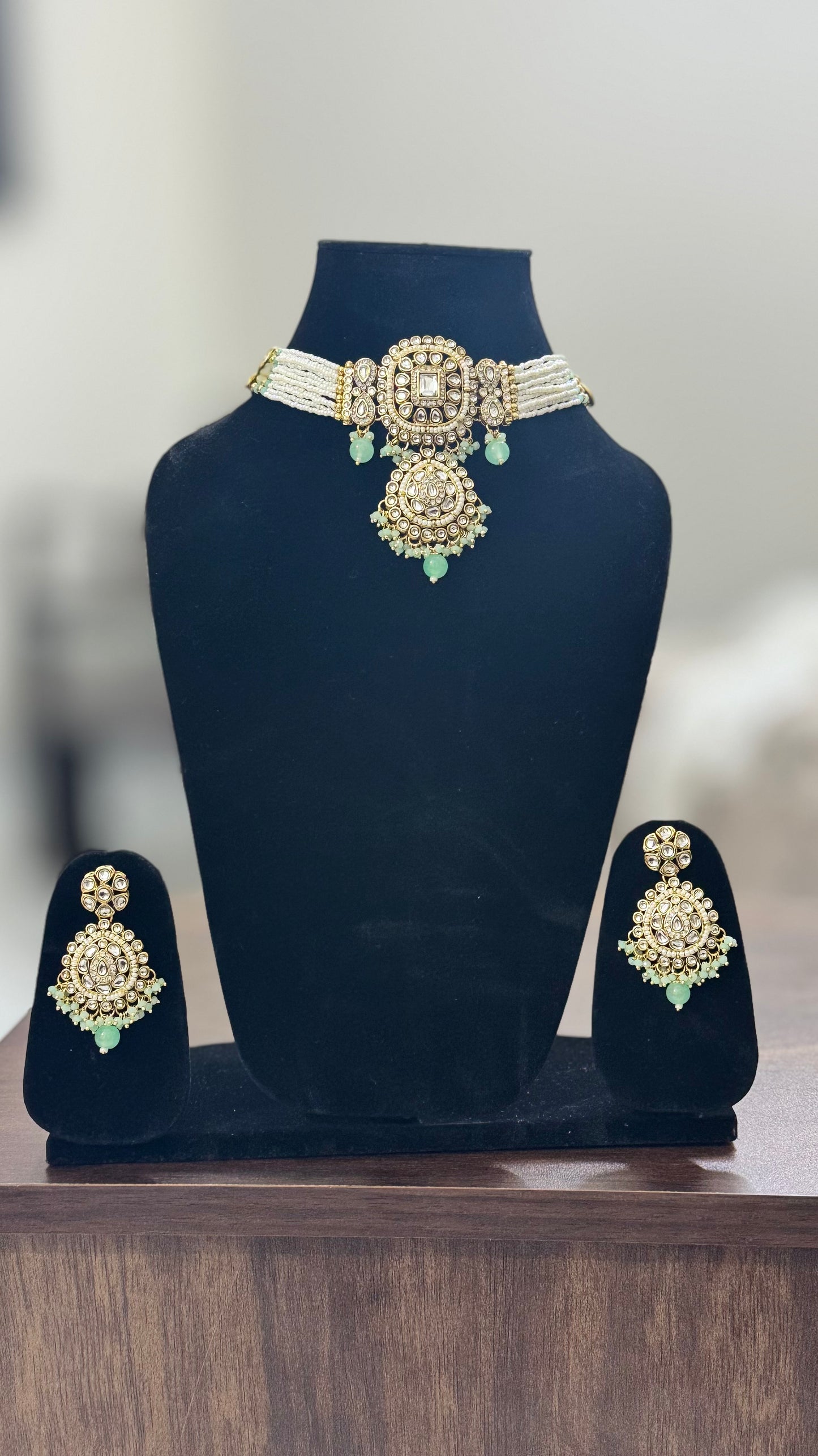 Pearl choker necklace set