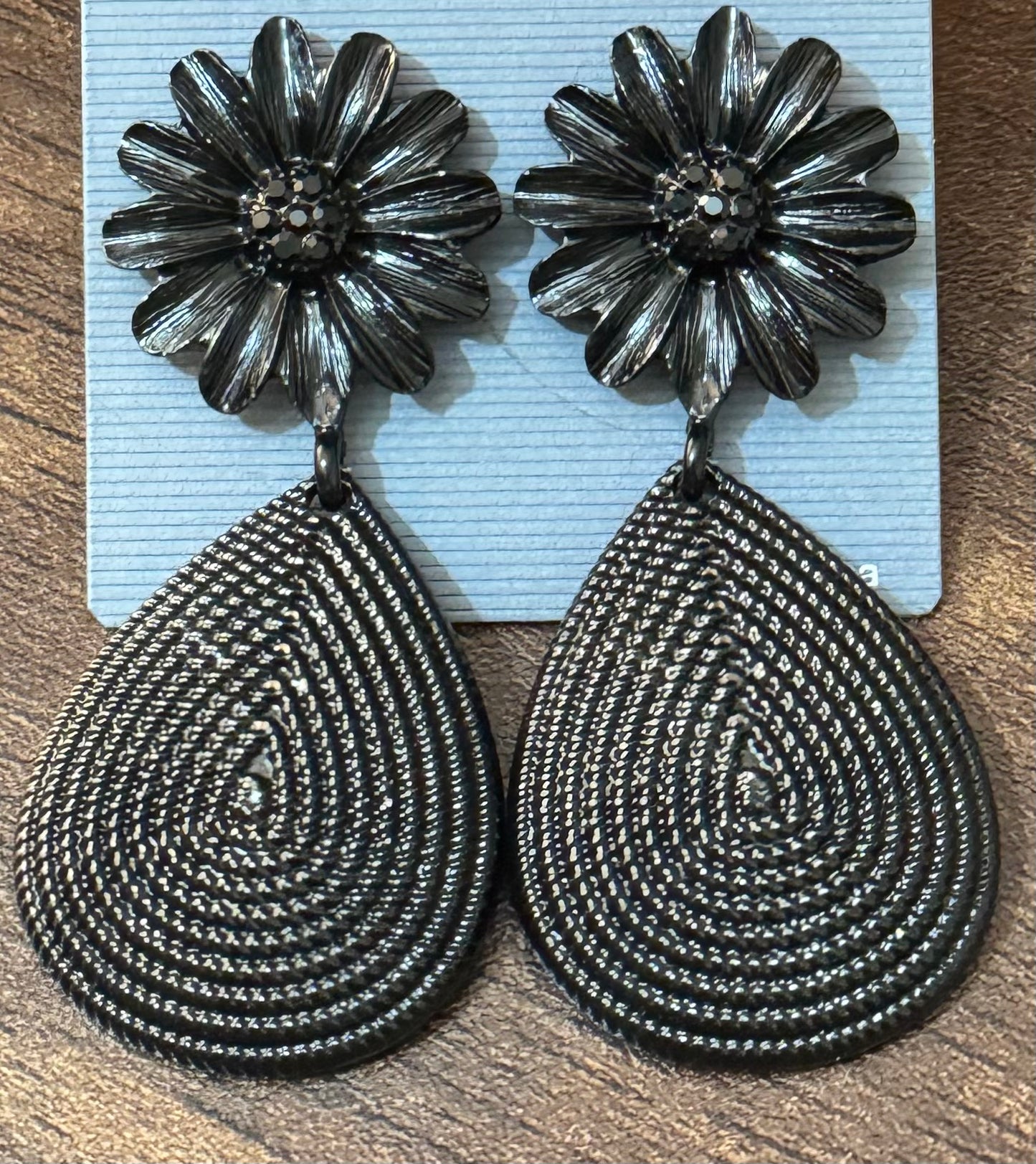 Dangle earrings