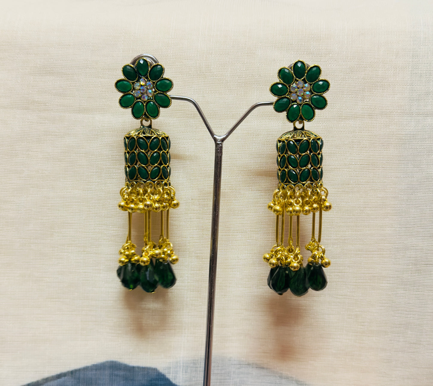 Jhumka earnings