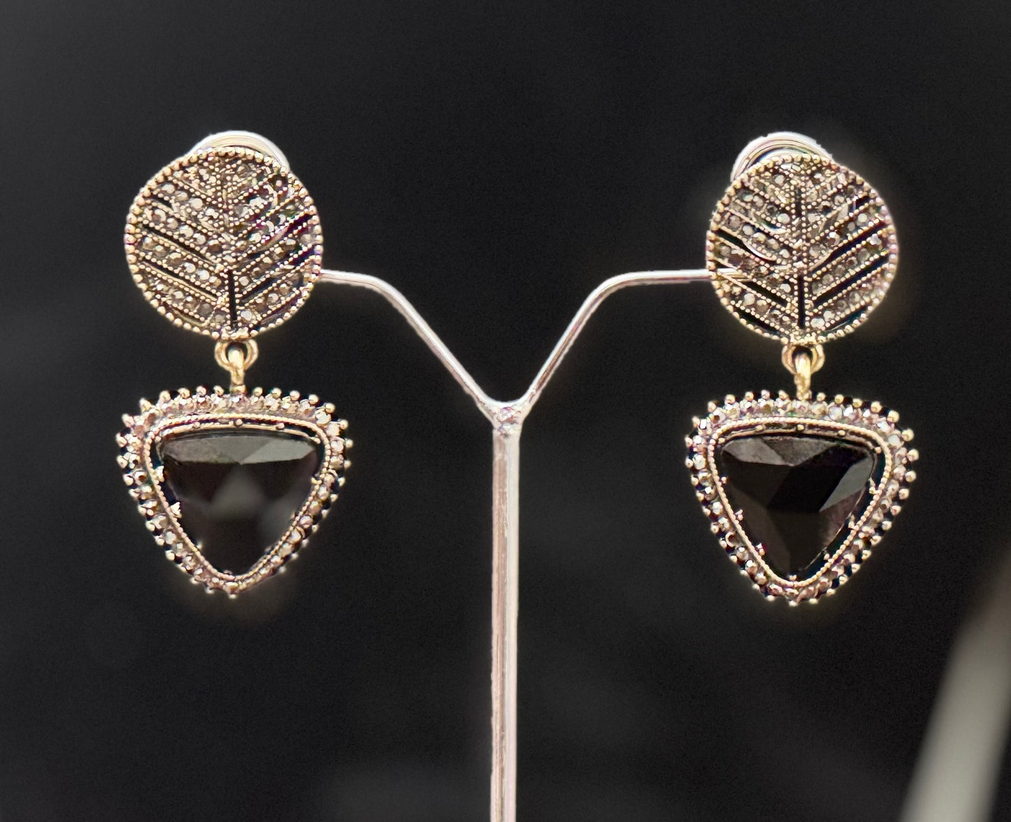 Leaf Motif Stud